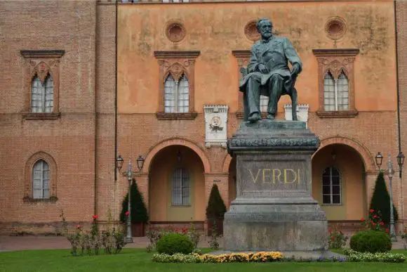 Verdi Statue