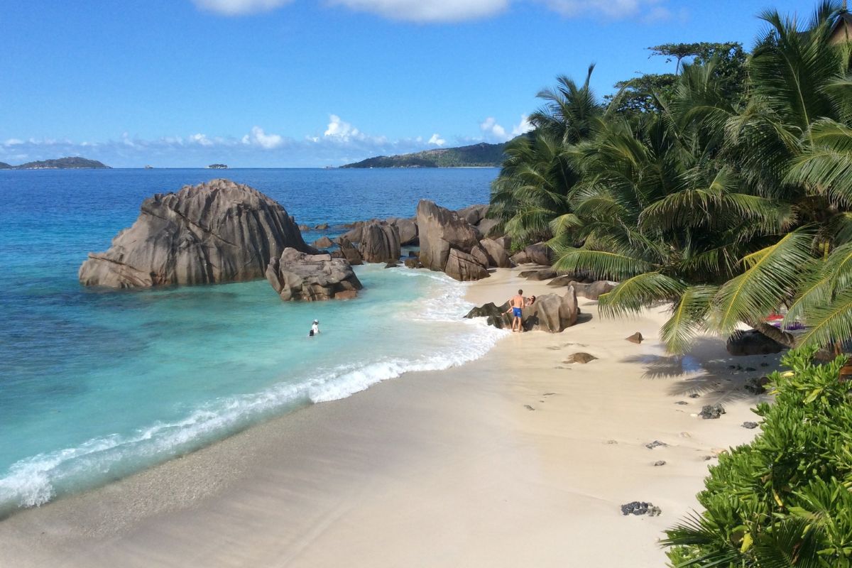 2. Anse Source d'Argent, Seychelles xoracio from pixabay