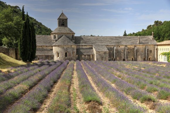 Cute French towns Gildo Cancelli from Pexels