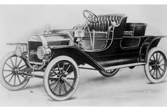 1. Ford Model T (1908) Public domain via Wikimedia Commons