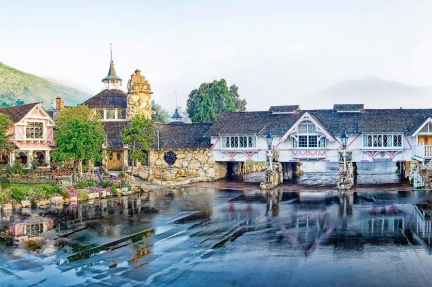 Madonna Inn – San Luis Obispo, California