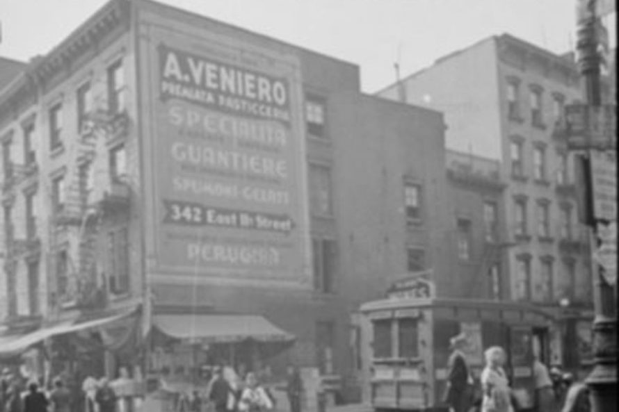 2. Veniero’s Pasticceria 